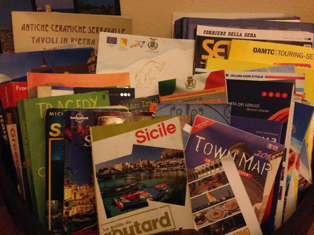 B&B Cinisi Vacanze 3*,